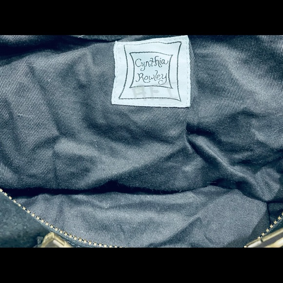 Cynthia Rowley Black Suede Bawler bag. - Picture 4 of 4